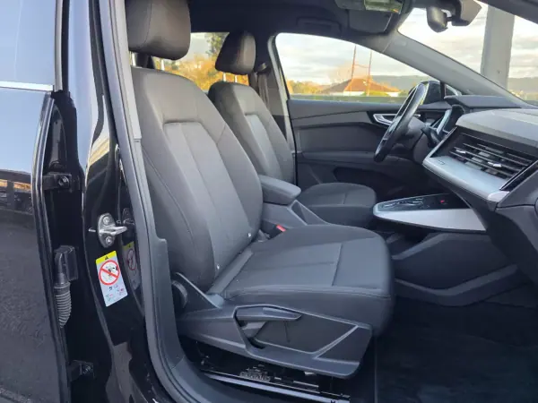 Audi Q4 e-tron 2022 - 36990 EUR, 56000 km - AUTO.MOTO.pt - 56000km - foto 56 de 63