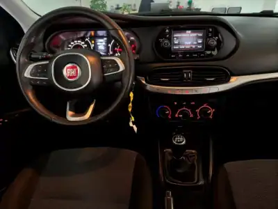 Fiat Tipo 2019 - 11900 EUR, 96003 km - AUTO.MOTO.pt - 96003km - foto 9 de 12