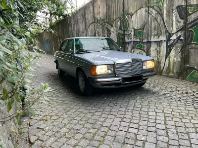 Mercedes-Benz 300 1982 - 13900 EUR, 233000 km - AUTO.MOTO.pt - 233000km - foto 29 de 32