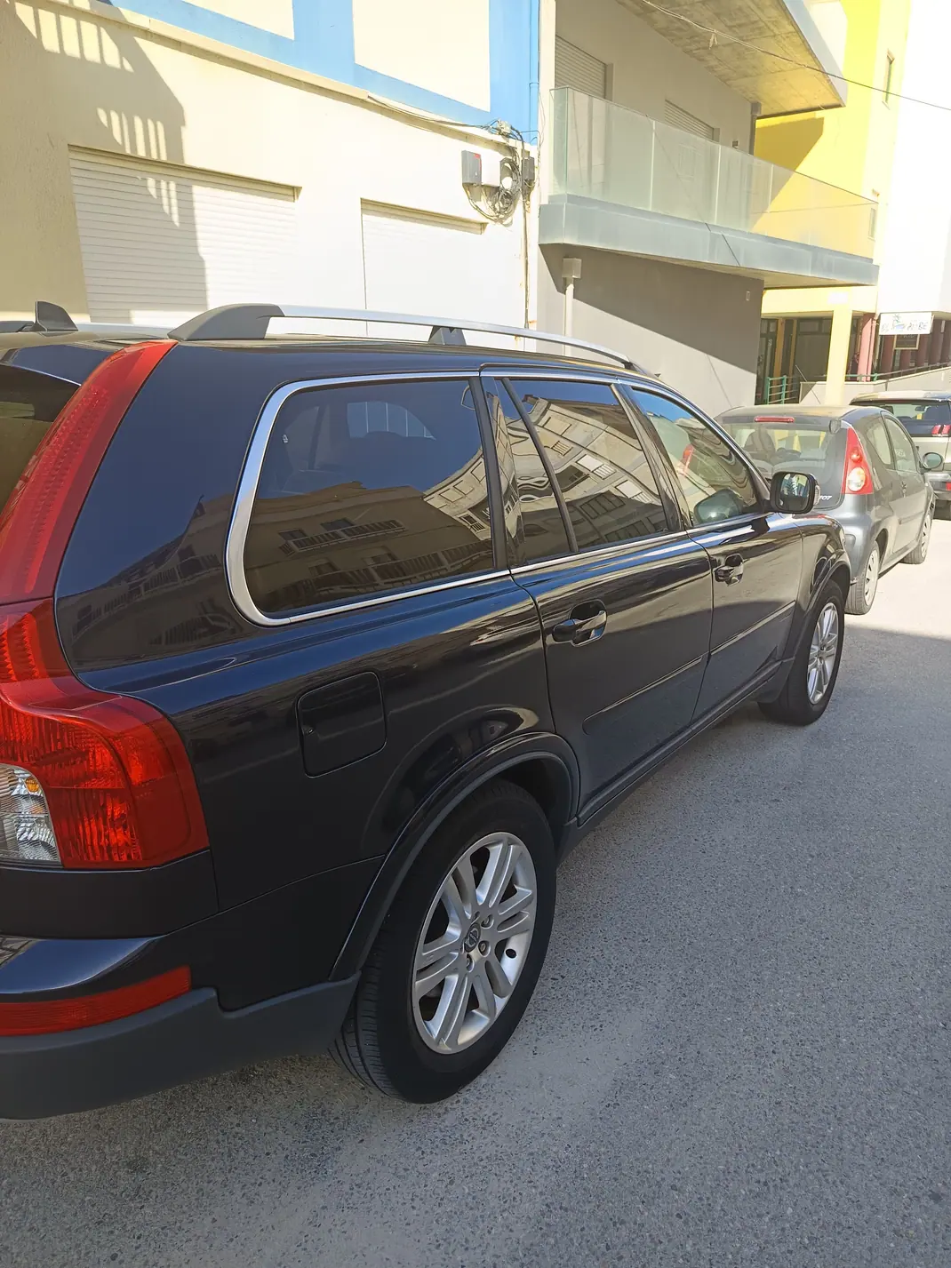 Volvo XC 90 2007 - 14000 EUR, 227500 km - AUTO.MOTO.pt - 227500km - foto 5 de 13
