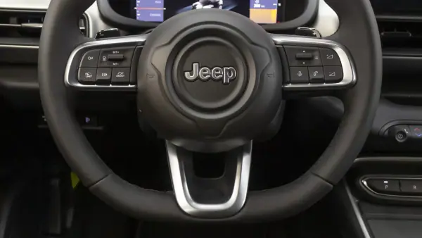 Jeep Avenger 2026 - 25750 EUR, 70 km - AUTO.MOTO.pt - 70km - foto 23 de 41
