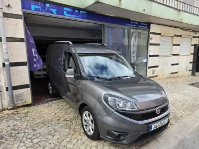 Fiat Doblo 2020 - 11500 EUR, 144234 km - AUTO.MOTO.pt - 144234km - foto 3 de 22