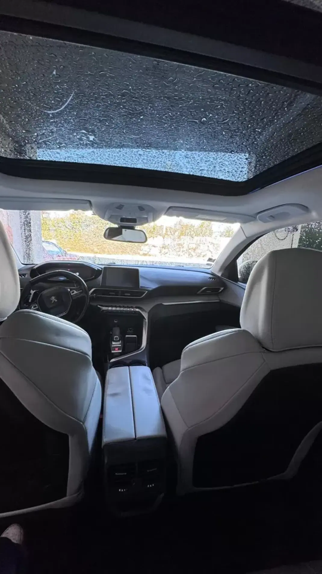 Peugeot 3008 2018 - 18900 EUR, 115000 km - AUTO.MOTO.pt - 115000km - foto 35 de 46