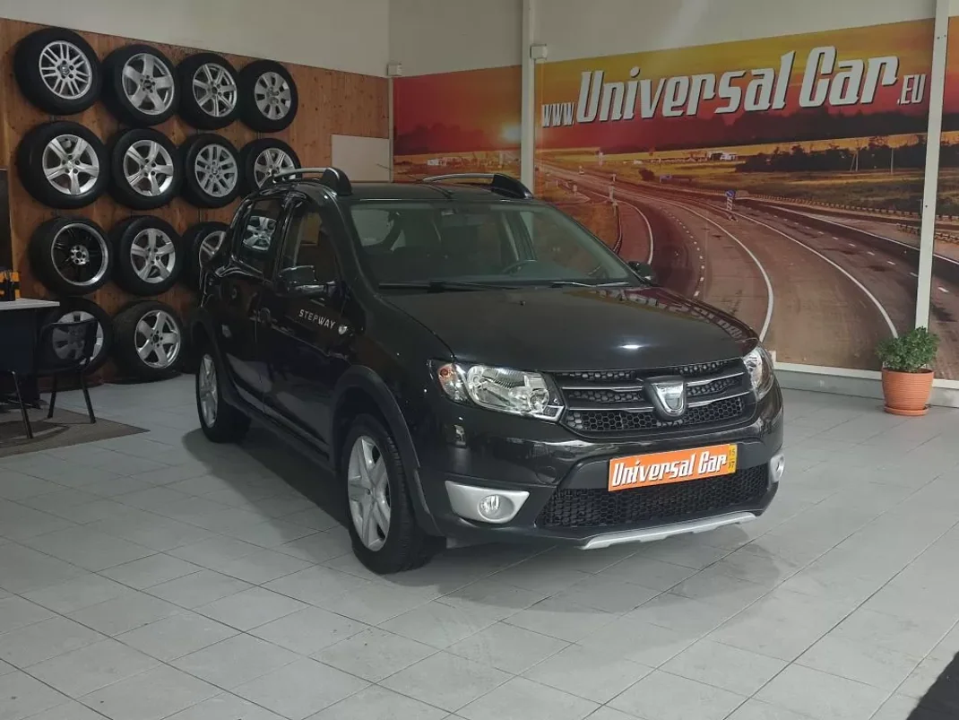 Dacia Sandero 2015 - 12900 EUR, 116000 km - AUTO.MOTO.pt - 116000km - foto 1 de 16