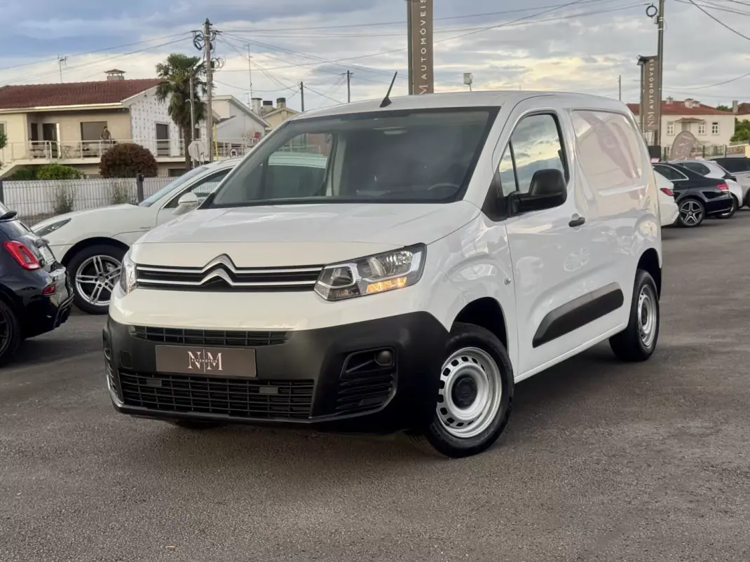 Citroën 2021 - 16500 EUR, 52000 km - AUTO.MOTO.pt - 52000km - foto 1 de 21