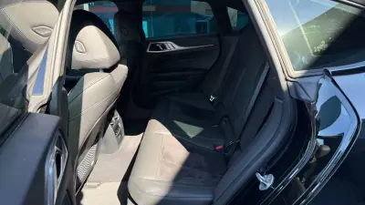 BMW i4 2023 - 52000 EUR, 58000 km - 58000km - foto 11 de 13