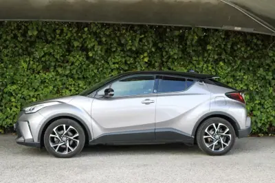 Toyota C-HR 2021 - 26900 EUR, 80500 km - 80500km - foto 7 de 18