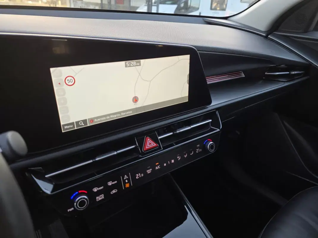 Kia Niro EV 2022 - 23990 EUR, 89000 km - AUTO.MOTO.pt - 89000km - foto 41 de 46