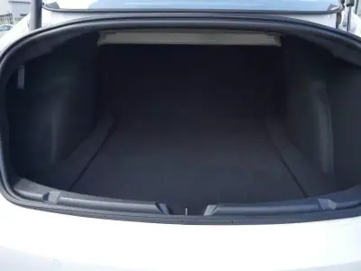 Tesla Model 3 2022 - 29450 EUR, 73183 km - AUTO.MOTO.pt - 73183km - foto 8 de 9