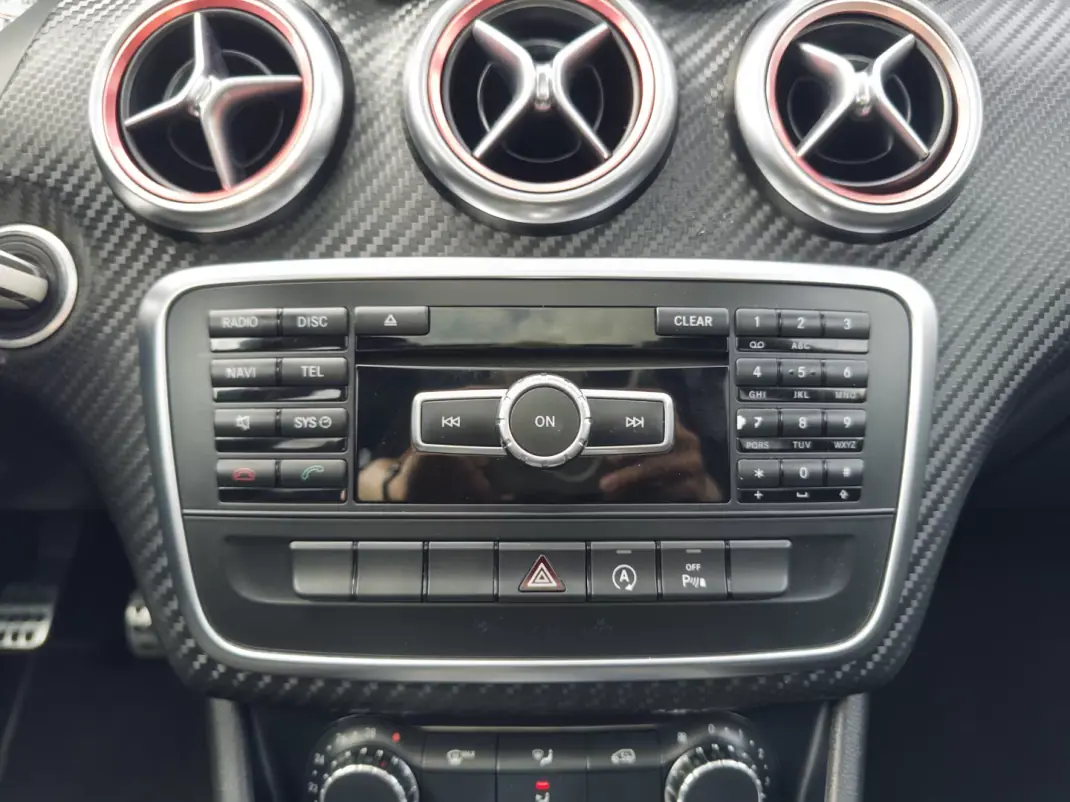 Mercedes-Benz A 180 2015 - 16990 EUR, 131000 km - 131000km - foto 28 de 35