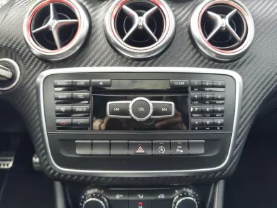 Mercedes-Benz A 180 2015 - 16990 EUR, 131000 km - AUTO.MOTO.pt - 131000km - foto 28 de 35