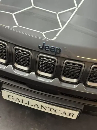 Jeep Compass 2022 - 21900 EUR, 116655 km - AUTO.MOTO.pt - 116655km - foto 10 de 35