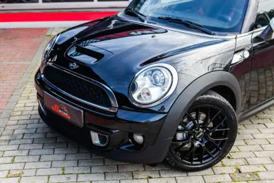 MINI Cooper 2011 - 12950 EUR, 230000 km - AUTO.MOTO.pt - 230000km - foto 5 de 20