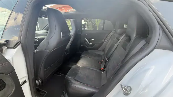 Mercedes-Benz CLA 200 2020 - 24990 EUR, 199000 km - AUTO.MOTO.pt - 199000km - foto 19 de 39
