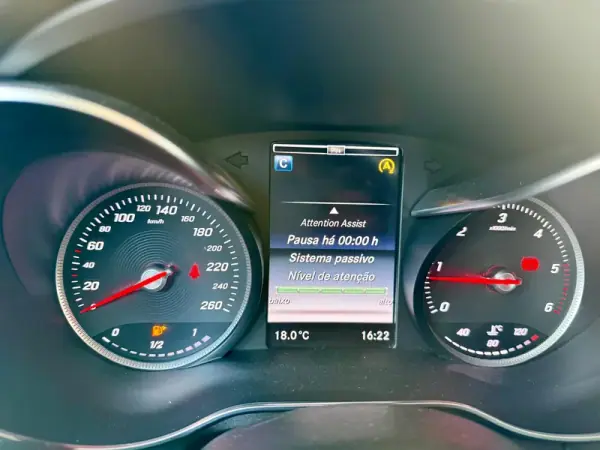 Mercedes-Benz C 220 2015 - 19990 EUR, 261570 km - AUTO.MOTO.pt - 261570km - foto 19 de 26