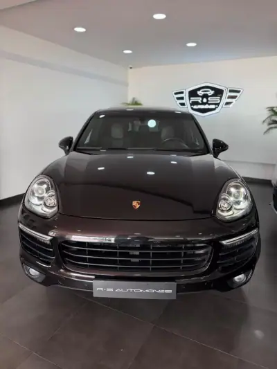 Porsche Cayenne 2016 - 34000 EUR, 280000 km - AUTO.MOTO.pt - 280000km - foto 2 de 23