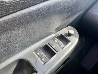 Volkswagen Passat Variant 2007 - 6950 EUR, 240000 km - AUTO.MOTO.pt - 240000km - foto 21 de 24