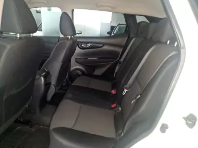 Nissan Qashqai 2015 - 12990 EUR, 104000 km - 104000km - foto 16 de 22