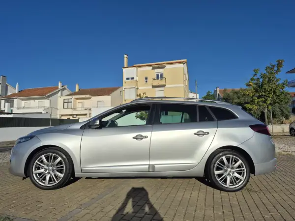 Renault Mégane Sport Tourer 2013 - 7990 EUR, 194177 km - AUTO.MOTO.pt - 194177km - foto 6 de 26