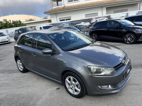 Volkswagen Polo 2009 - 6750 EUR, 237000 km - AUTO.MOTO.pt - 237000km - foto 37 de 41