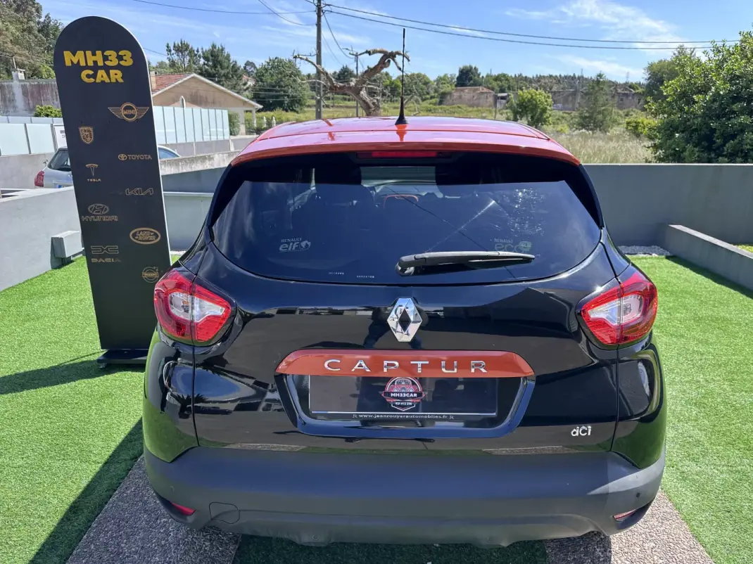 Renault Captur 2014 - 9900 EUR, 217000 km - AUTO.MOTO.pt - 217000km - foto 12 de 60