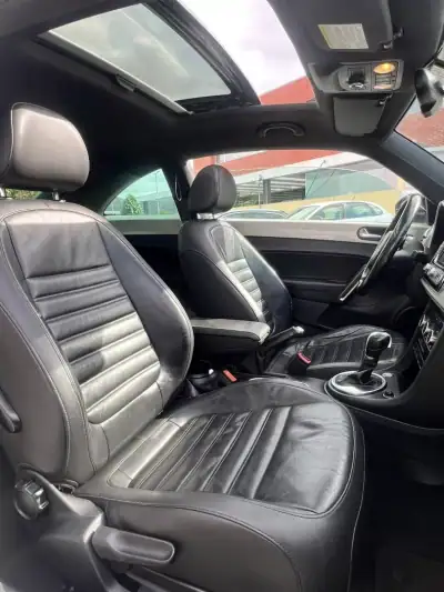 Volkswagen New Beetle 2014 - 16500 EUR, 203975 km - AUTO.MOTO.pt - 203975km - foto 8 de 9