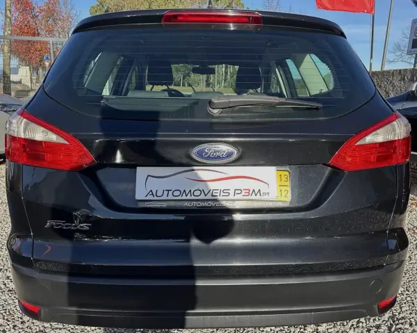 Ford Focus SW 2013 - 9000 EUR, 221936 km - AUTO.MOTO.pt - 221936km - foto 13 de 13