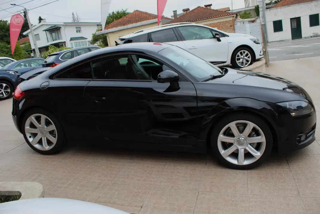 Audi TT Coupé 2009 - 14990 EUR, 207000 km - 207000km - foto 4 de 24