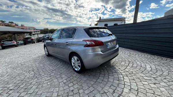 Peugeot 308 2014 — photo 3 of 10
