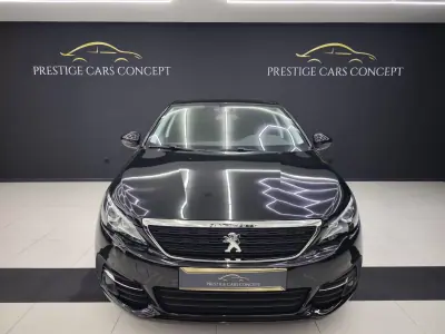 Peugeot 308 2017 - 13950 EUR, 183610 km - AUTO.MOTO.pt - 183610km - foto 8 de 45