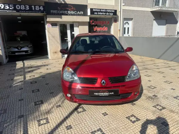 Renault Clio 2005 — foto 2 de 23