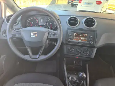 SEAT Ibiza 2017 - 10990 EUR, 93000 km - AUTO.MOTO.pt - 93000km - foto 11 de 17