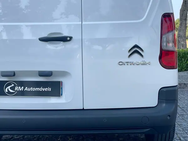 Citroën Berlingo 2021 - 12300 EUR, 118000 km - AUTO.MOTO.pt - 118000km - foto 17 de 38