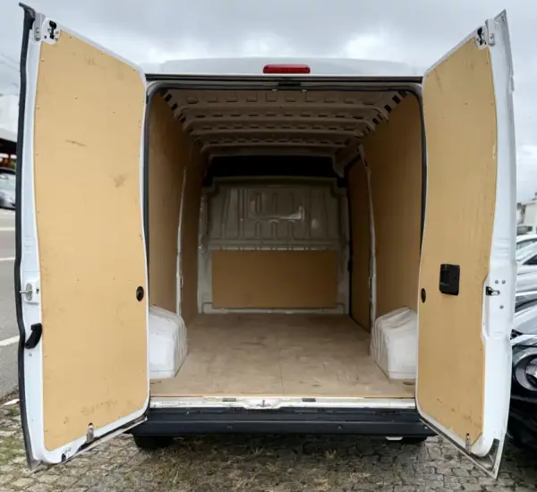 Fiat DUCATO 2.2 M-Jet L3H2 140Cv | IVA DEDUTÍVEL 2023 - 27950 EUR, 28000 km - AUTO.MOTO.pt - 28000km - foto 21 de 23