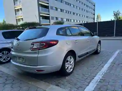 Renault Mégane Sport Tourer 2011 — foto 4 de 15