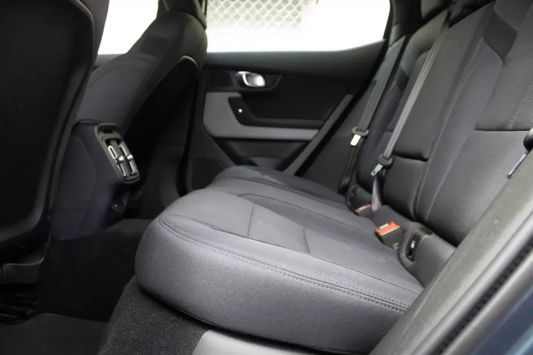 Polestar 2 2021 - 22500 EUR, 138000 km - AUTO.MOTO.pt - 138000km - foto 19 de 46