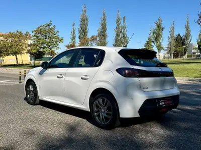 Peugeot 208 2021 - 10980 EUR, 80000 km - 80000km - foto 6 de 44