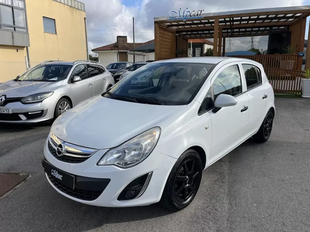Opel Corsa 2011 - 6450 EUR, 117000 km - AUTO.MOTO.pt - 117000km - foto 37 de 50