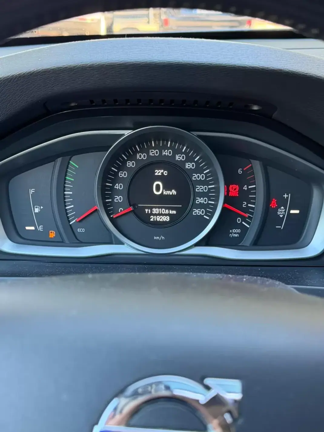 Volvo V60 2014 - 8900 EUR, 219293 km - 219293km - foto 11 de 13