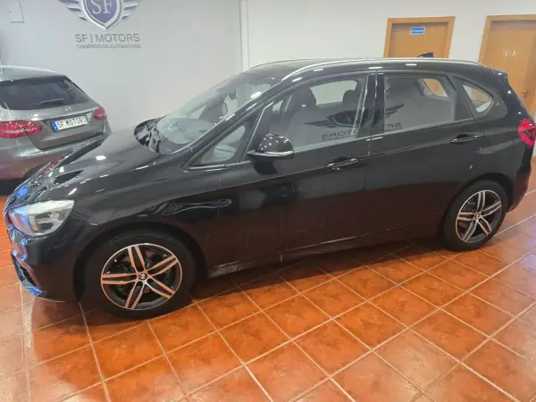BMW 218 Active Tourer 2015 - 15890 EUR, 162866 km - AUTO.MOTO.pt - 162866km - foto 4 de 47