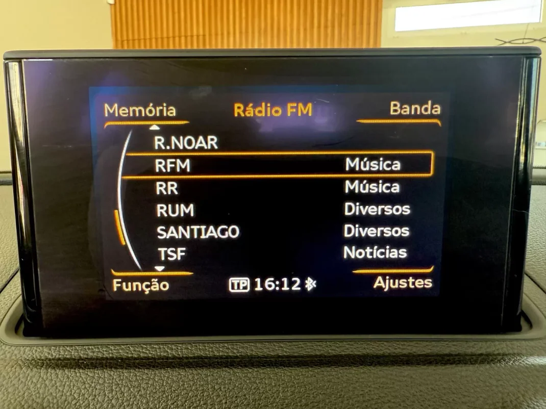 Audi A3 Sportback 2016 - 16000 EUR, 158000 km - AUTO.MOTO.pt - 158000km - foto 71 de 94