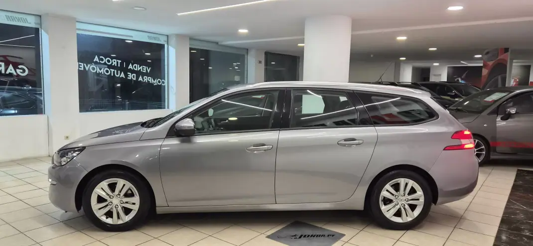 Peugeot 308 SW 2016 - 9490 EUR, 123000 km - AUTO.MOTO.pt - 123000km - foto 5 de 27