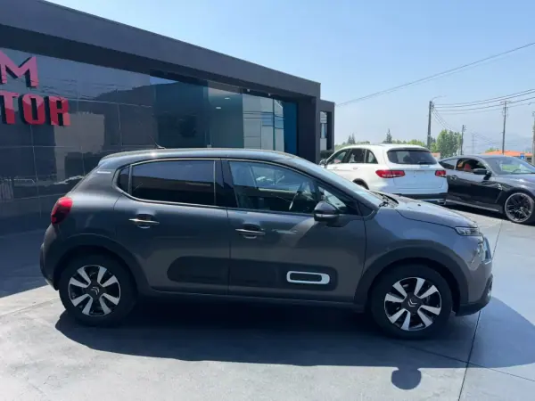 Citroën C3 2023 - 11000 EUR, 70000 km - AUTO.MOTO.pt - 70000km - foto 4 de 13