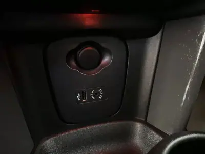 MINI 1000 2017 - 15500 EUR, 99980 km - AUTO.MOTO.pt - 99980km - foto 18 de 20