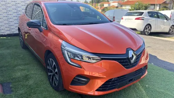 Renault Clio 2019 - 15990 EUR, 95000 km - AUTO.MOTO.pt - 95000km - foto 9 de 22
