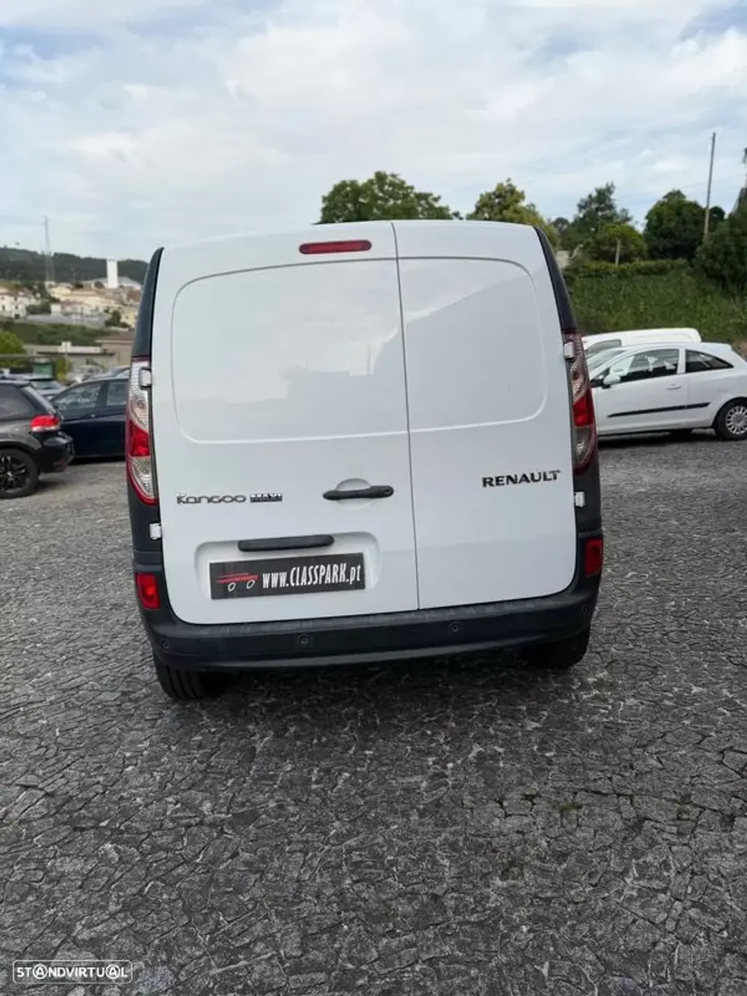 Renault 2016 - 10500 EUR, 180000 km - AUTO.MOTO.pt - 180000km - foto 5 de 7