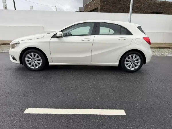 Mercedes-Benz A 180 2014 - 13950 EUR, 192198 km - AUTO.MOTO.pt - 192198km - foto 5 de 15