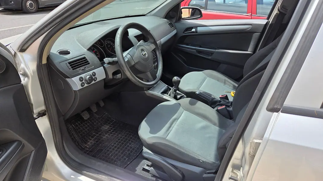 Opel Astra Caravan 2005 - 2500 EUR, 249000 km - 249000km - foto 10 de 12