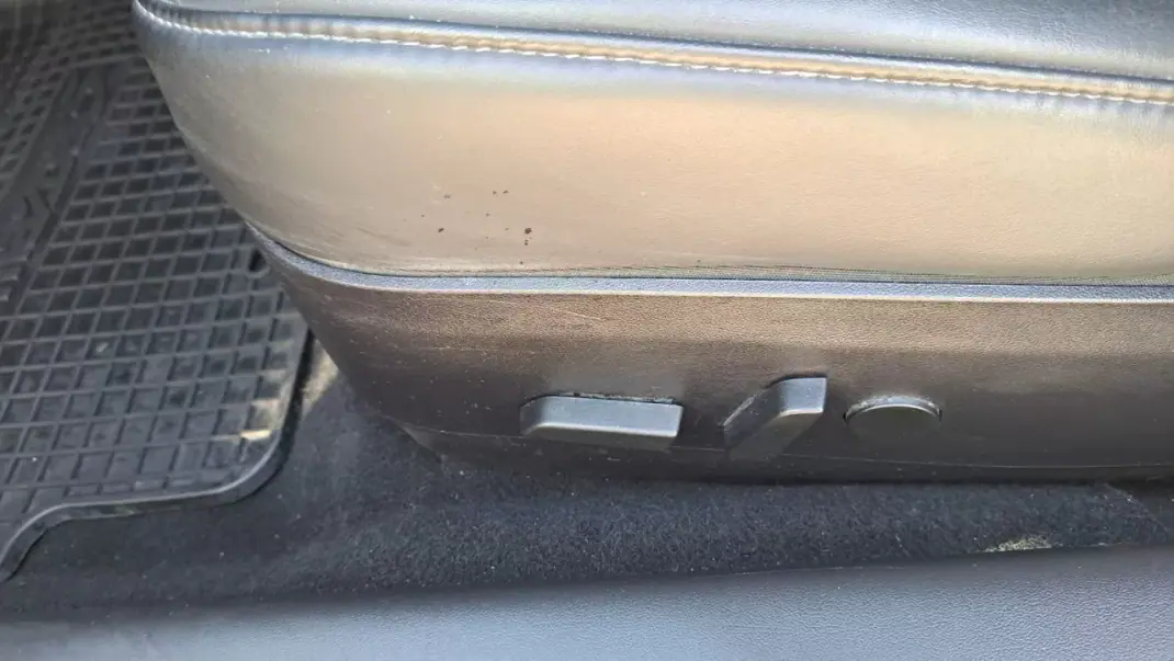 Tesla Model 3 2019 - 22500 EUR, 113000 km - AUTO.MOTO.pt - 113000km - foto 35 de 53