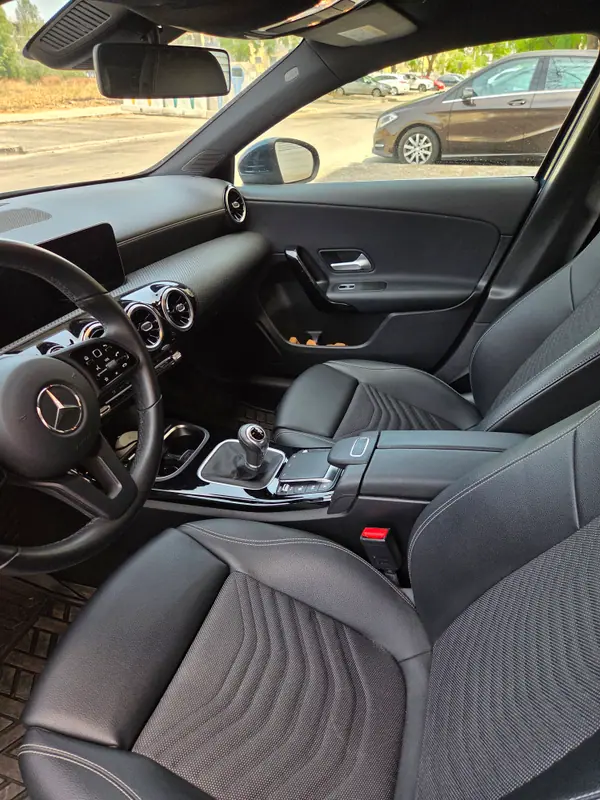 Mercedes-Benz A 160 2020 - 21000 EUR, 70000 km - AUTO.MOTO.pt - 70000km - foto 5 de 7
